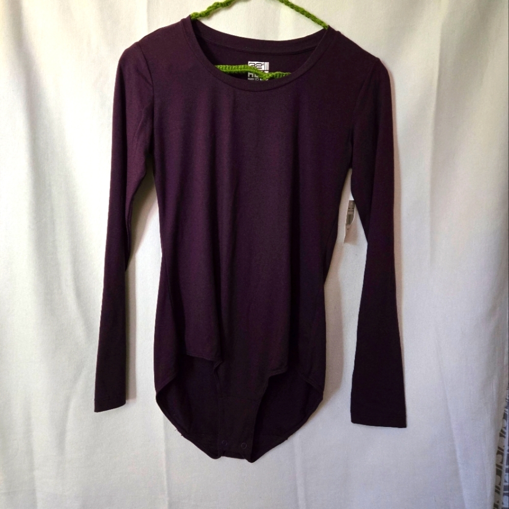 32 Degrees Heat Deep Purple Base Layer Thermal Bodysuit. Size Small, Brand New.